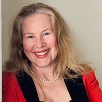 Portrait photo of Lisa Davis
